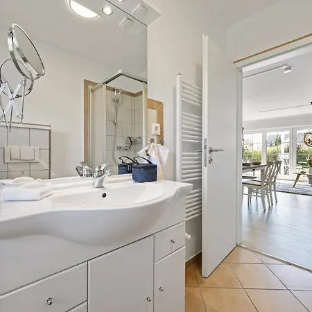 Zum Faehrmann 2 Whg 2 Rechts In 18356 Apartament *